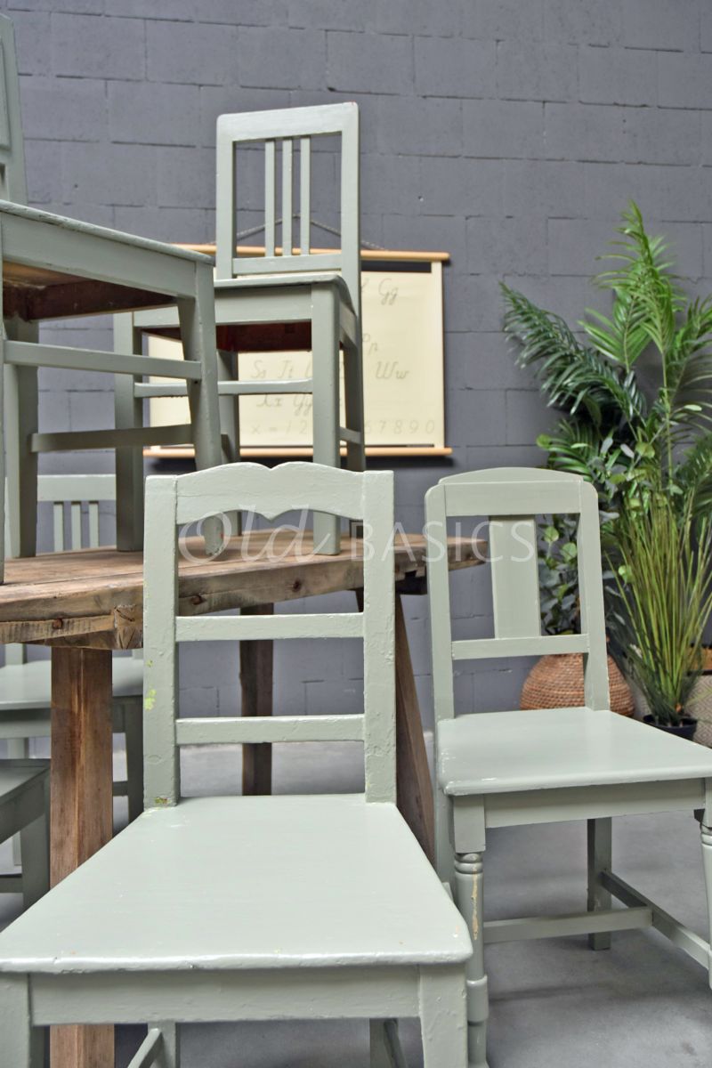 Detail van Houten stoel, groen, grijs, materiaal hout